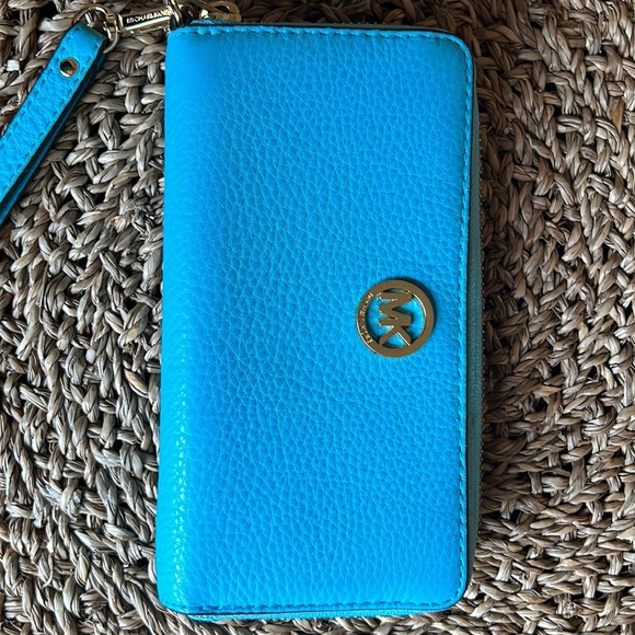 Michael Kors wristlet wallet - Tiffany blue - Picture 2 of 5